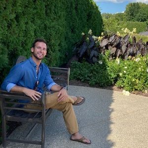 Meet your Posher, Julian